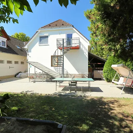 Moni 1 By Interhome アパート Balatonszárszó