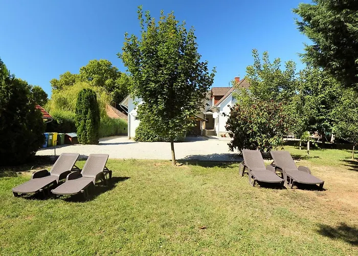 Moni 1 By Interhome *